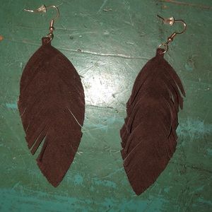 Feather earrings 🫶🏼
